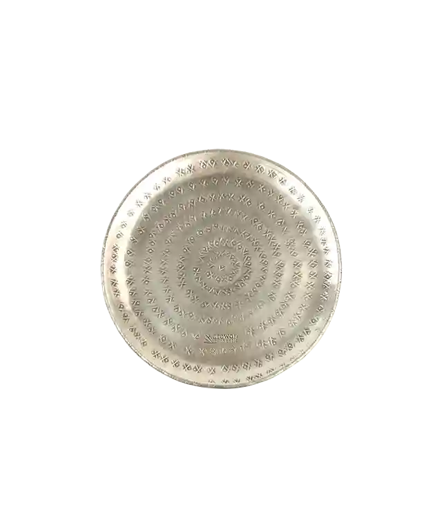 Coupelle en laiton argenté et martelé Palmyr, minis savons d'Alep sur le dessus