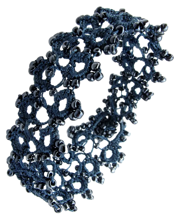 Bracelet en dentelle Husnu orné de perles, coloris bergamote
