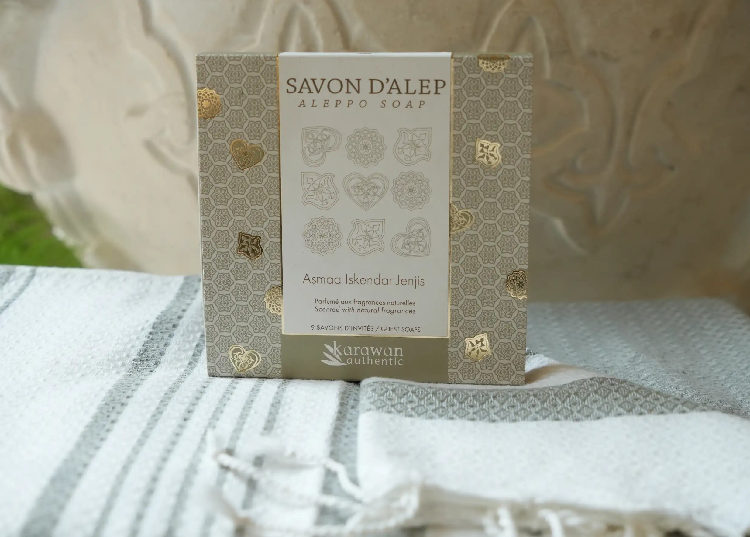 Coffret de 9 savons d'invités parfumés aux fragrances naturelles, Asmaa, Iskendar et Jenjis