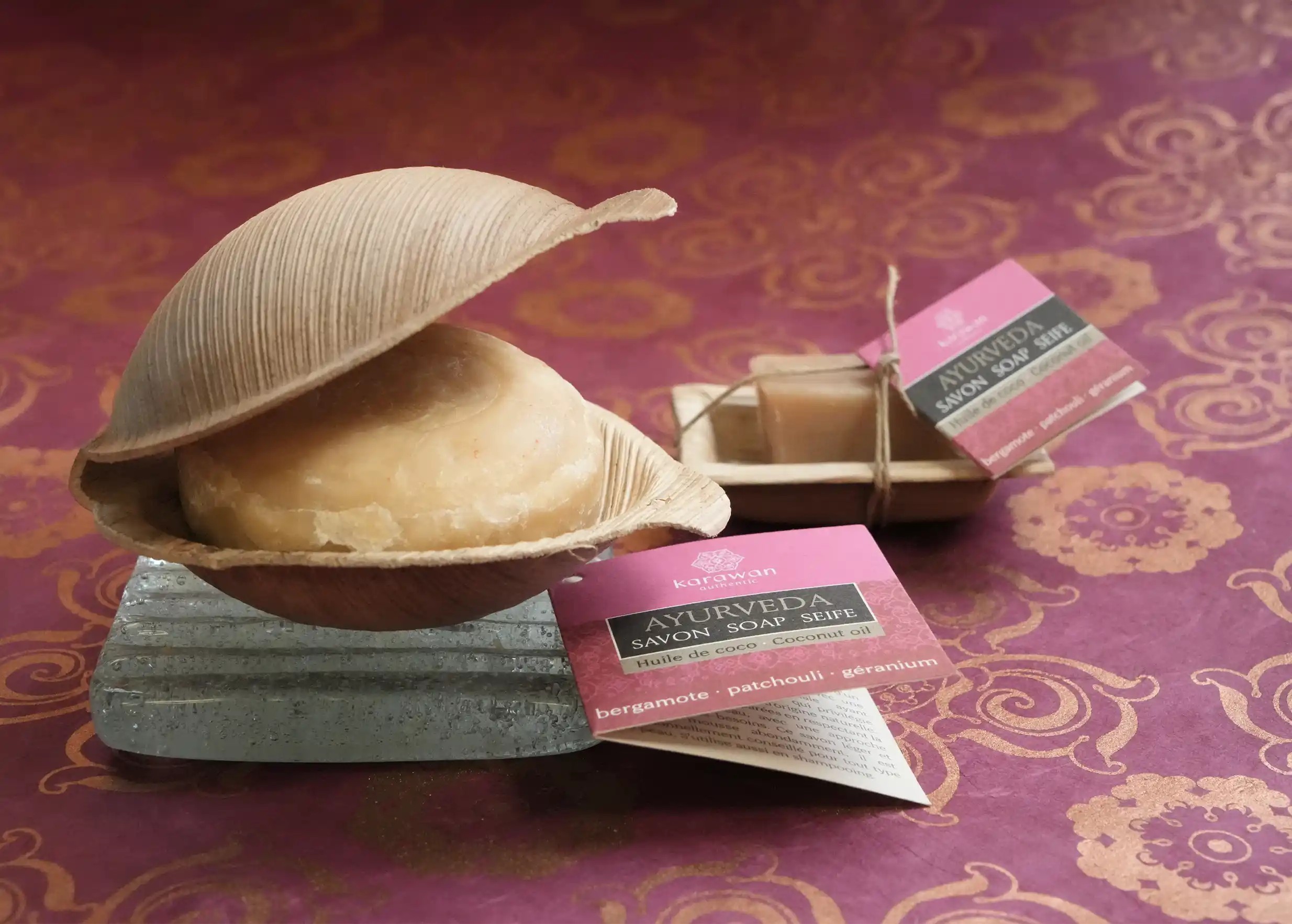 Ayurvedic soaps with bergamot, 100g soap in its shell and 20g soap