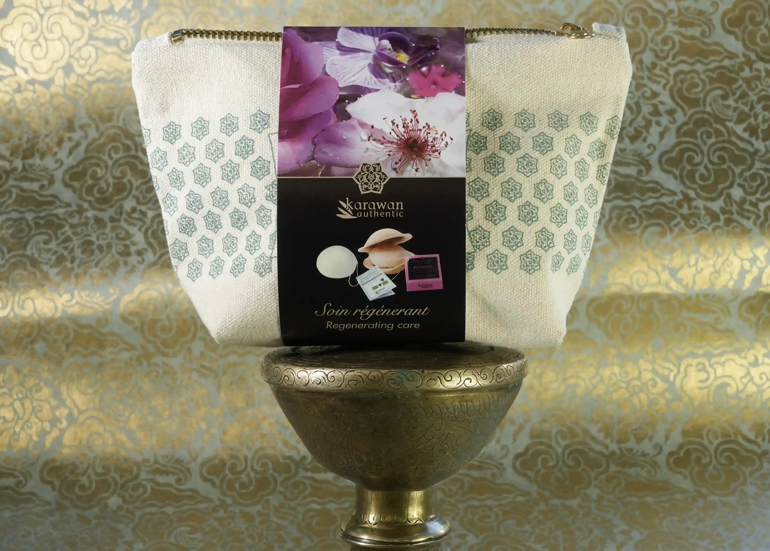 Authentic Karawan cotton toiletry bag on an engraved brass stand