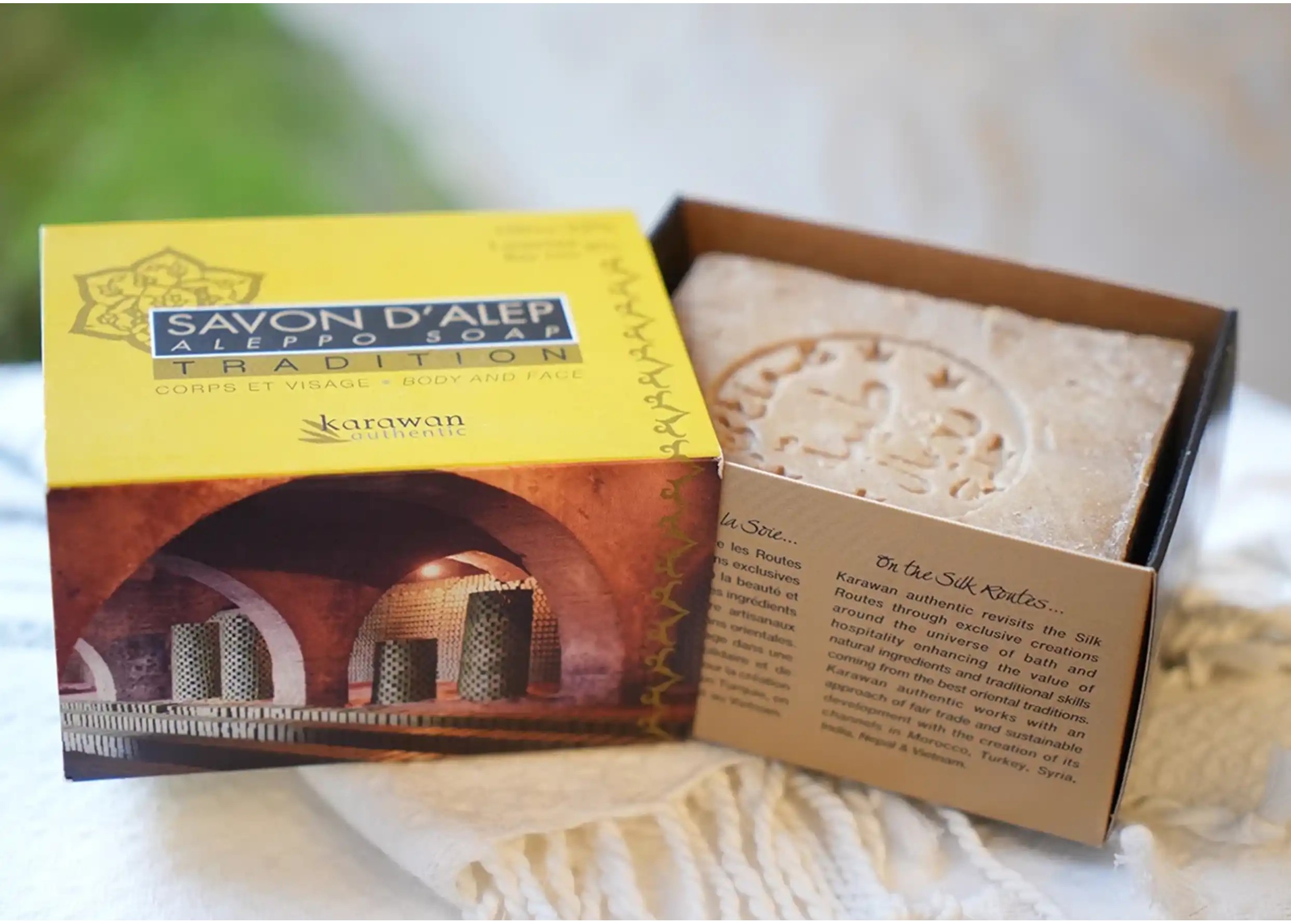 8% laurel oil Aleppo soap, for body and face care, in a sheath box