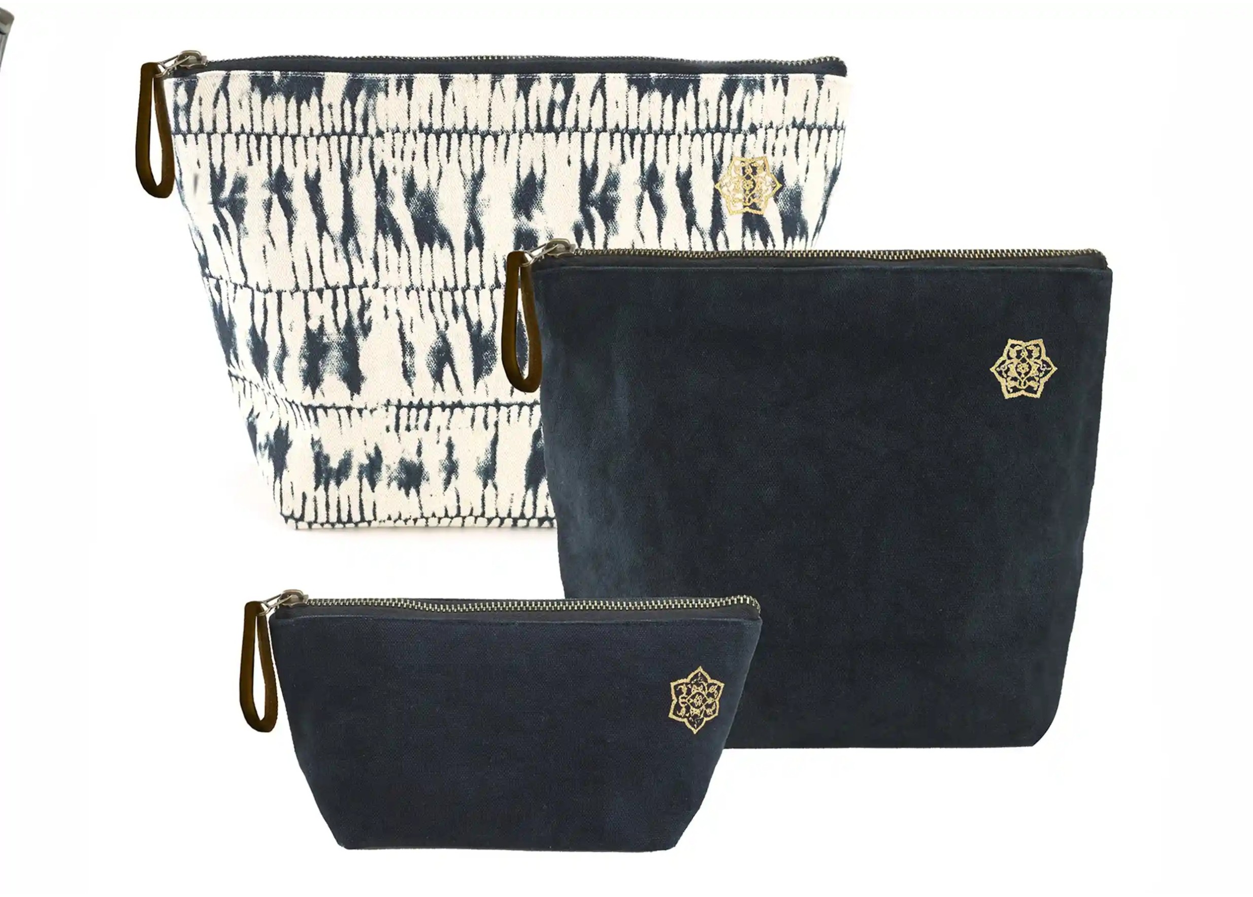 Set of toilet bags in cotton canvas, indigo colour, 1 printed bag, 2 plain bags of various sizes