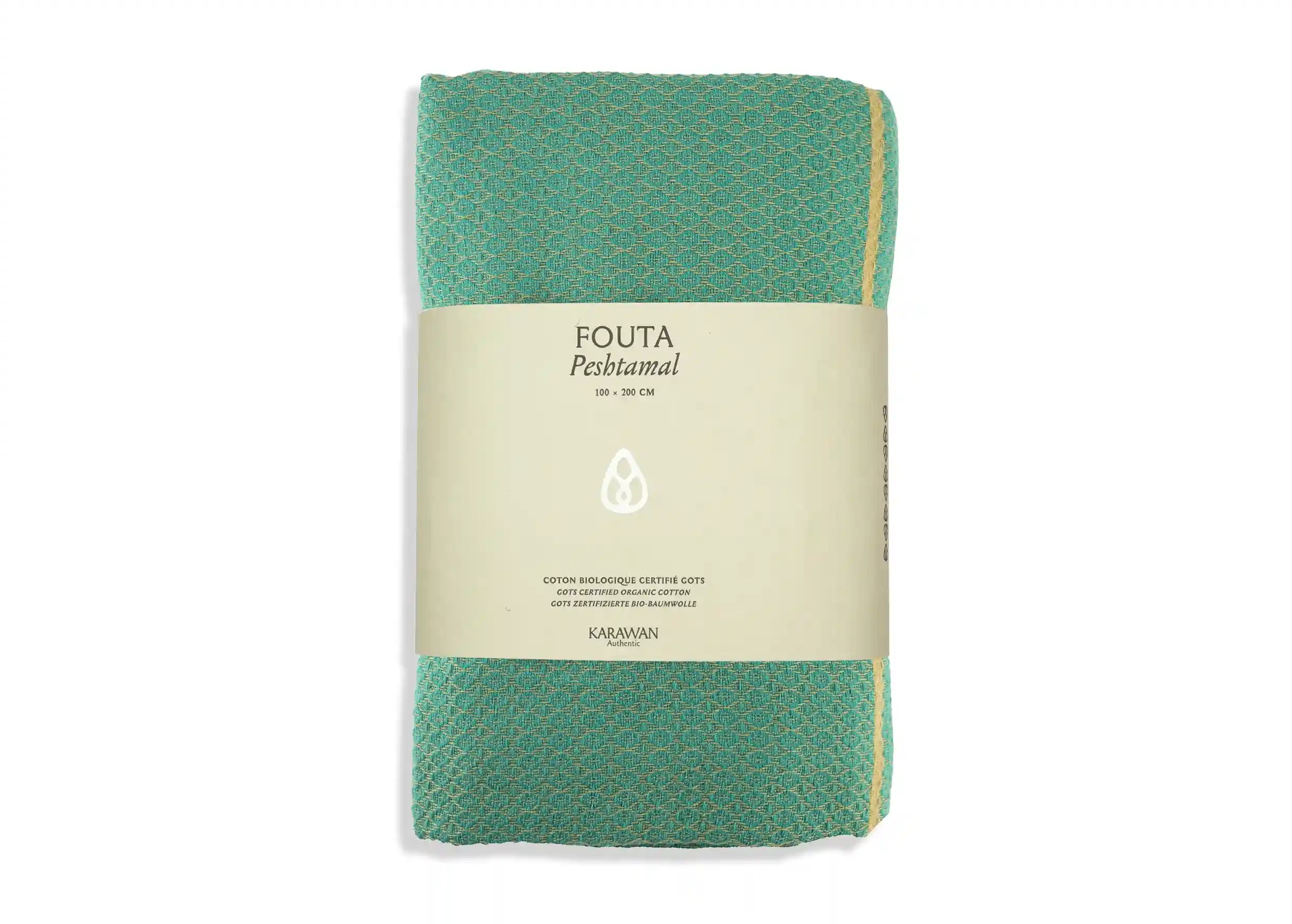 Fouta coton bio bleu alizée de la collection Sand, photo prise en packshot avec bandeau packaging