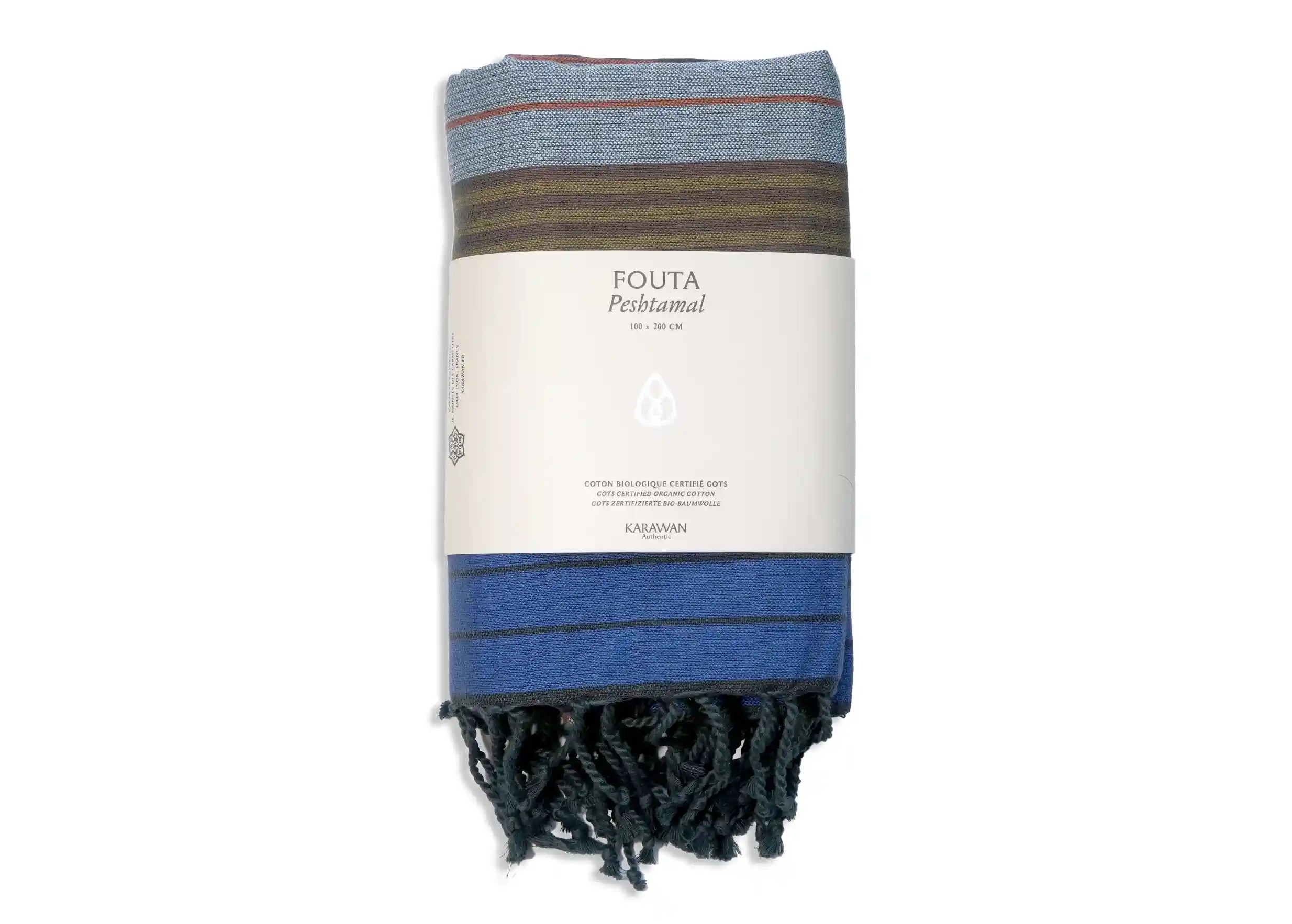 Fouta coton bio Célèste de la collection Ébène, photo prise en packshot avec bandeau packaging