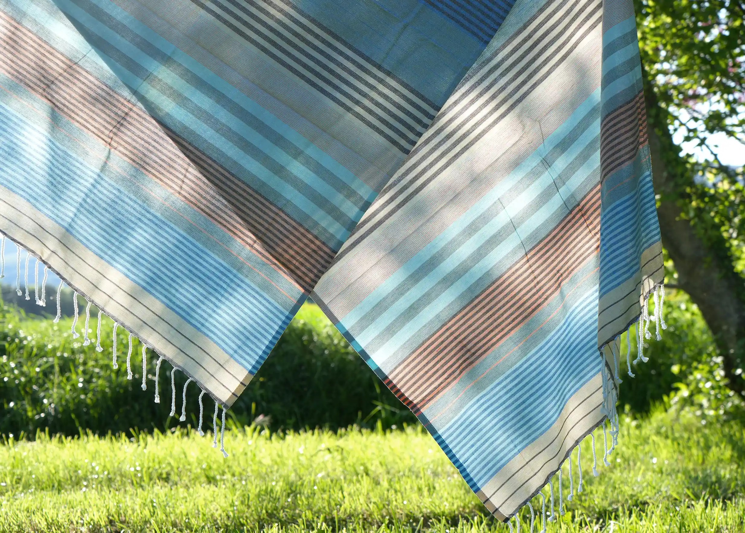 Waves-coloured fouta organic cotton, Sud collection, green decor