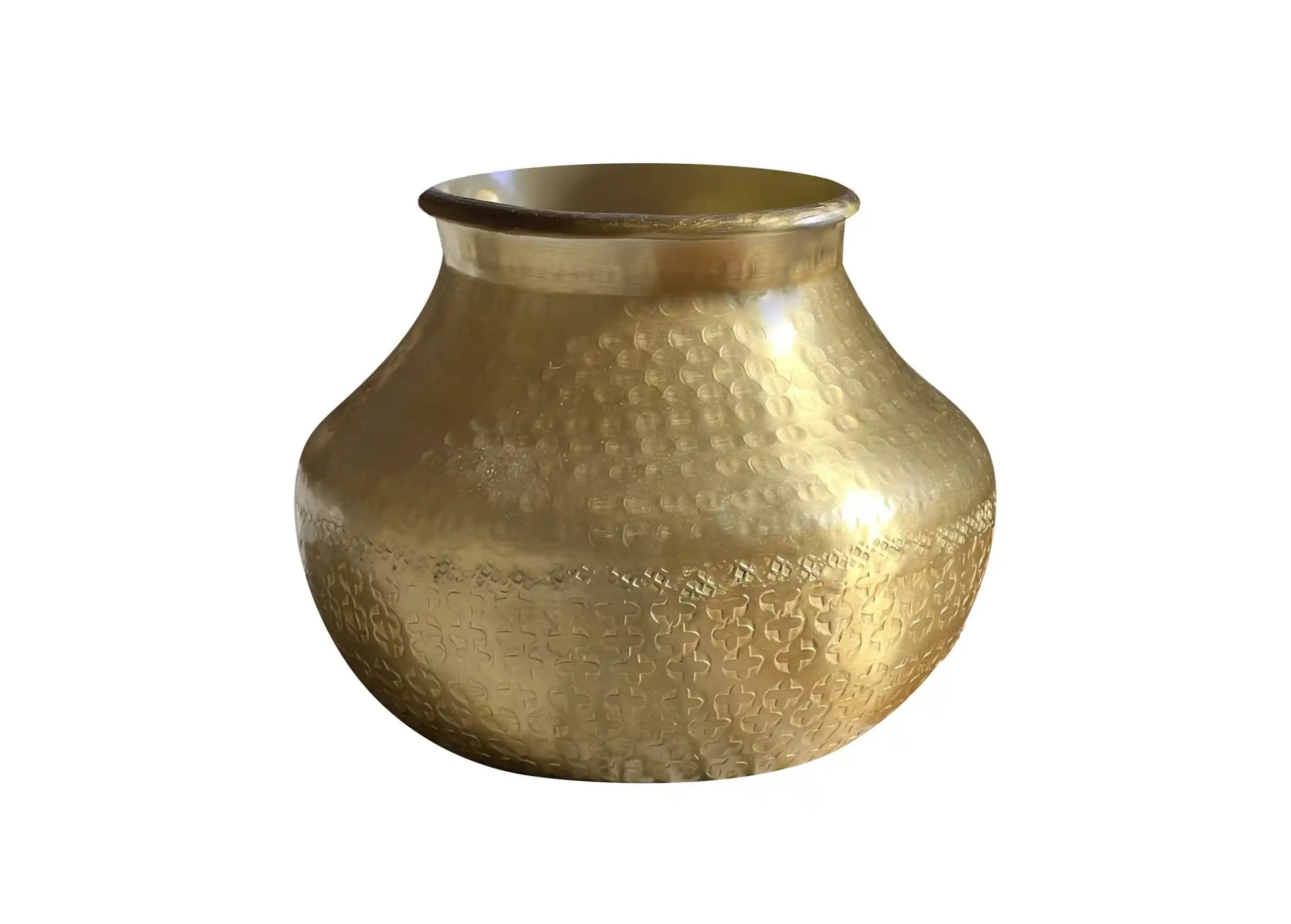 Grand vase déco en aluminium recyclé de la marque Karawan, photo prise sur fond blanc