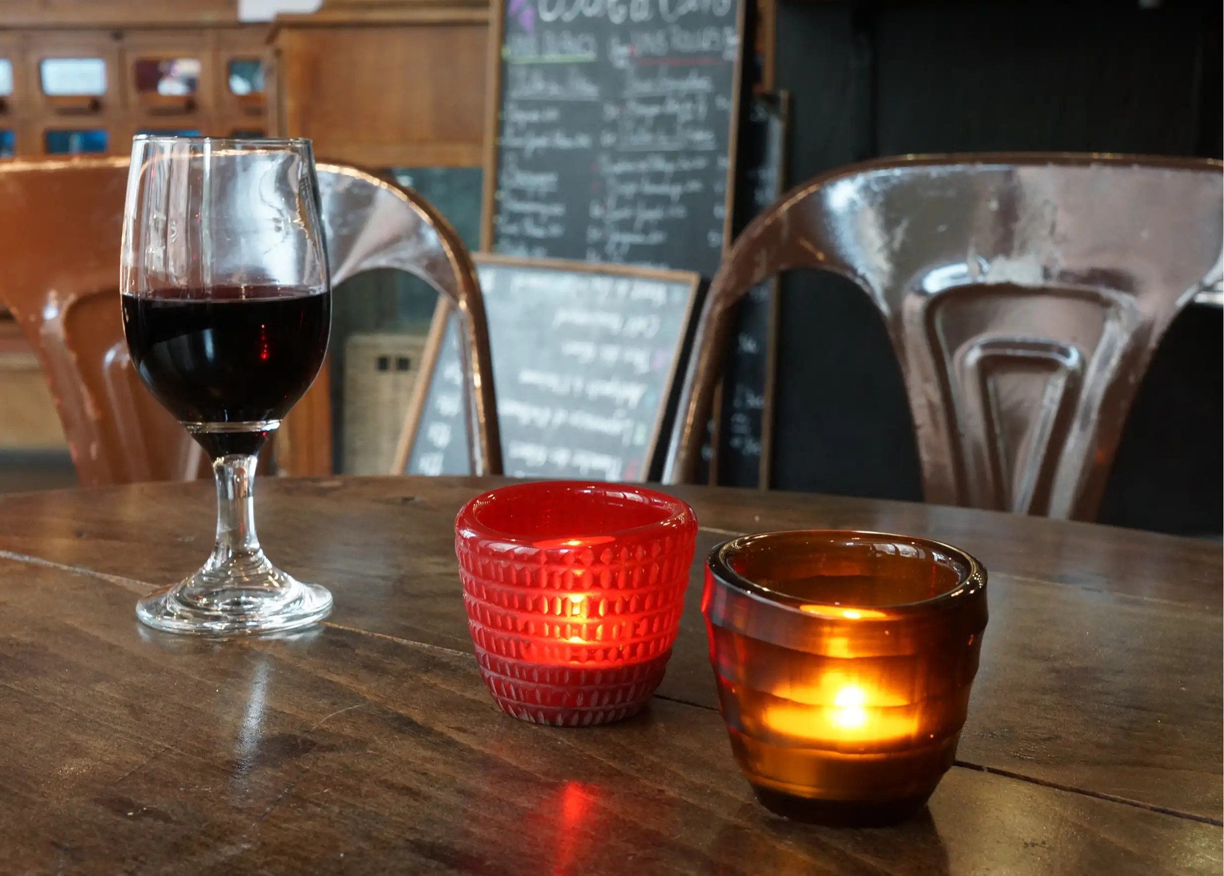 Uno glass candle jar