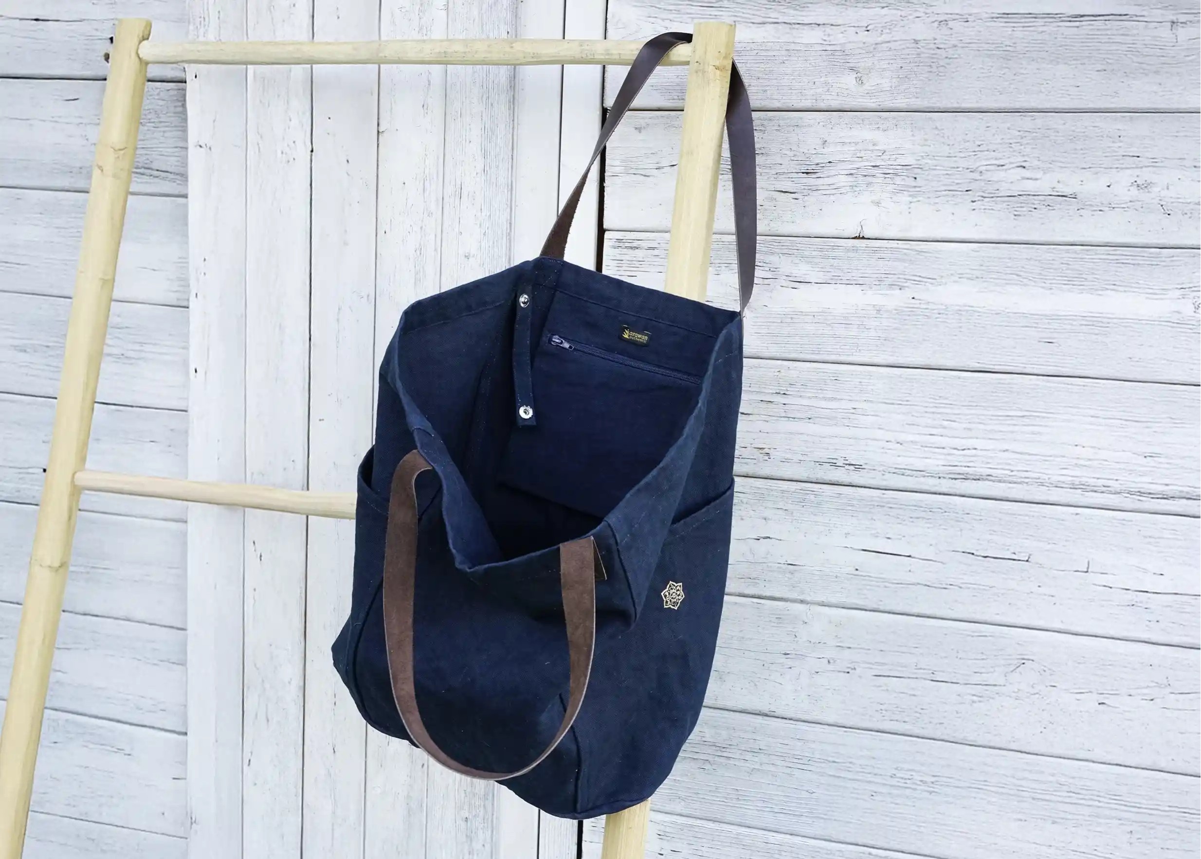Shade tote bag in indigo print cotton canvas, with inside pocket