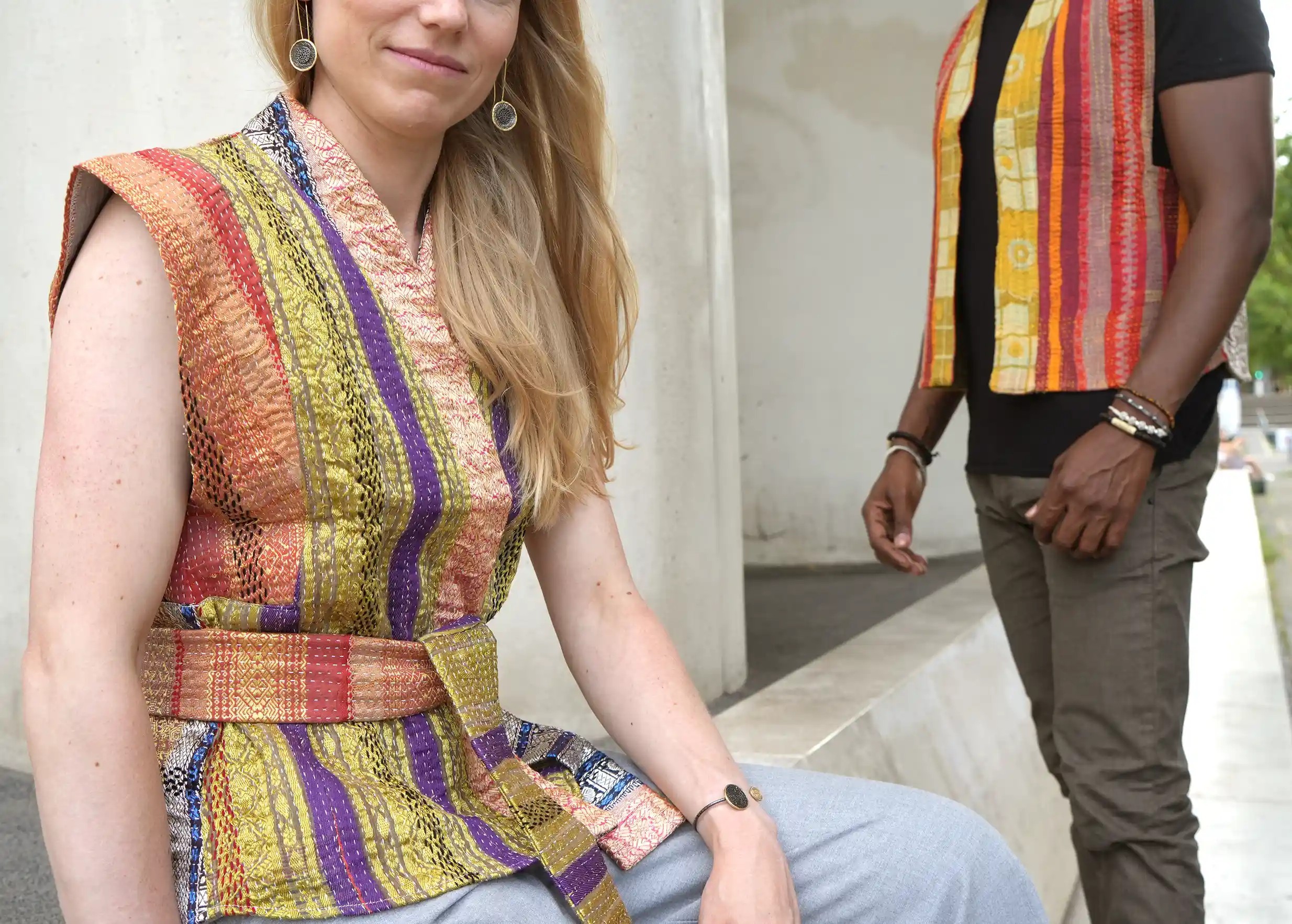 Couple portant un kimono chacun de la marque Karawan authentic