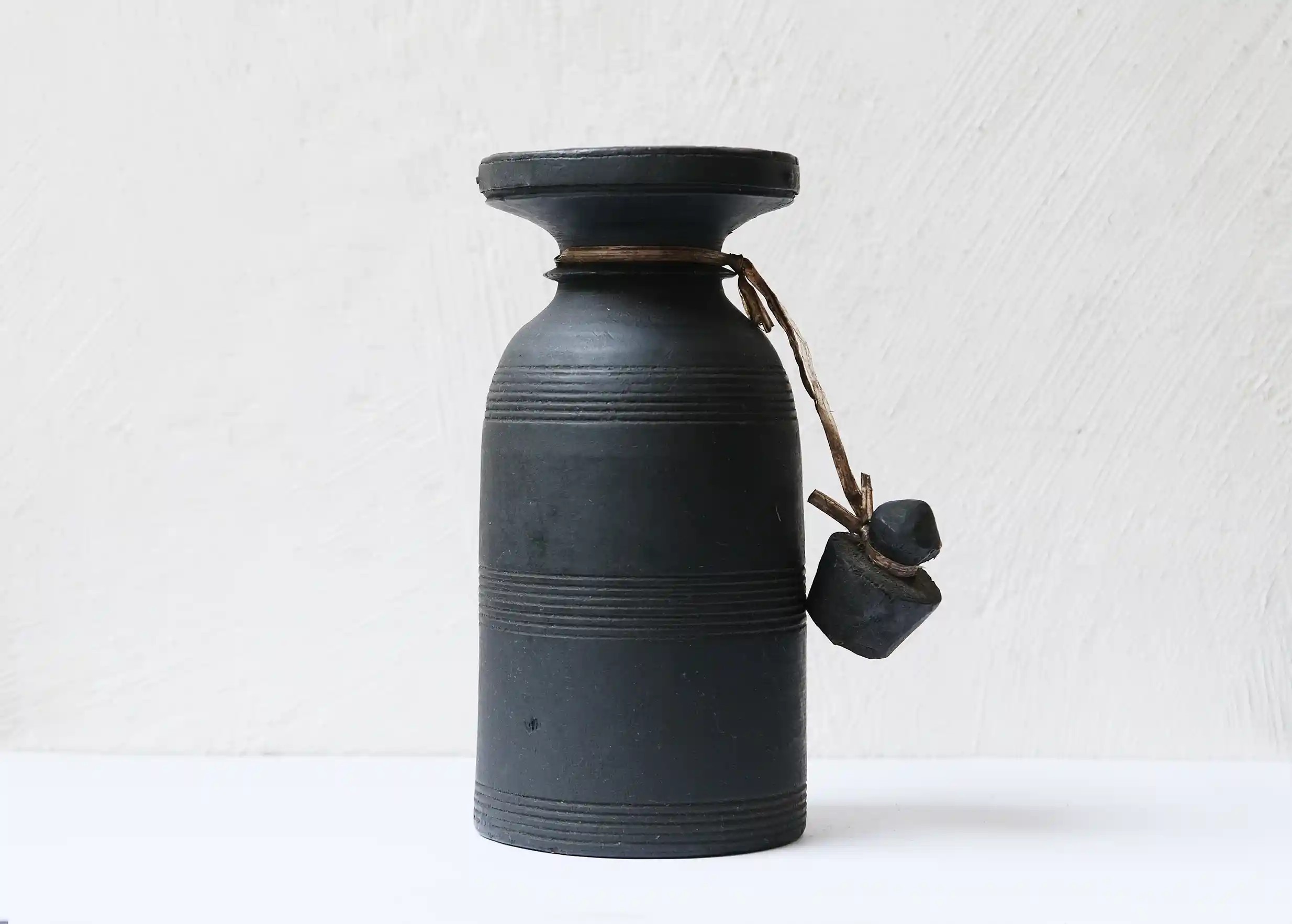 Wooden pot with lid, Himalayan yak butter model no. 7, from the Karawan Authentic brand