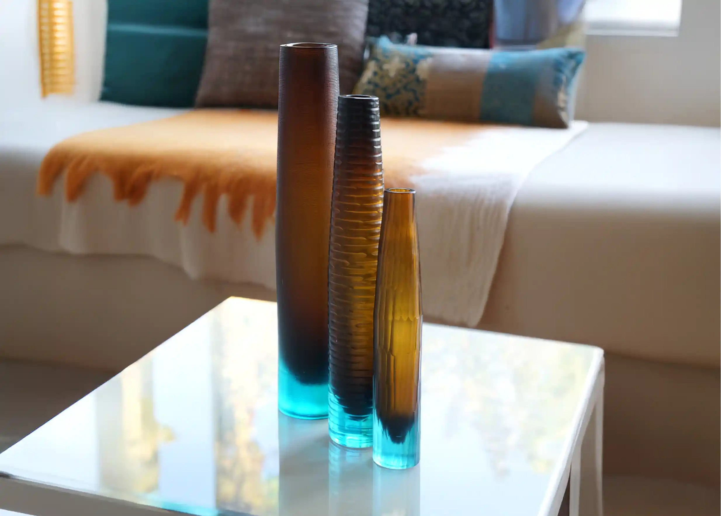 Set of two-tone turquoise and amber vases made from recycled glass, mouth-blown, Flower collection