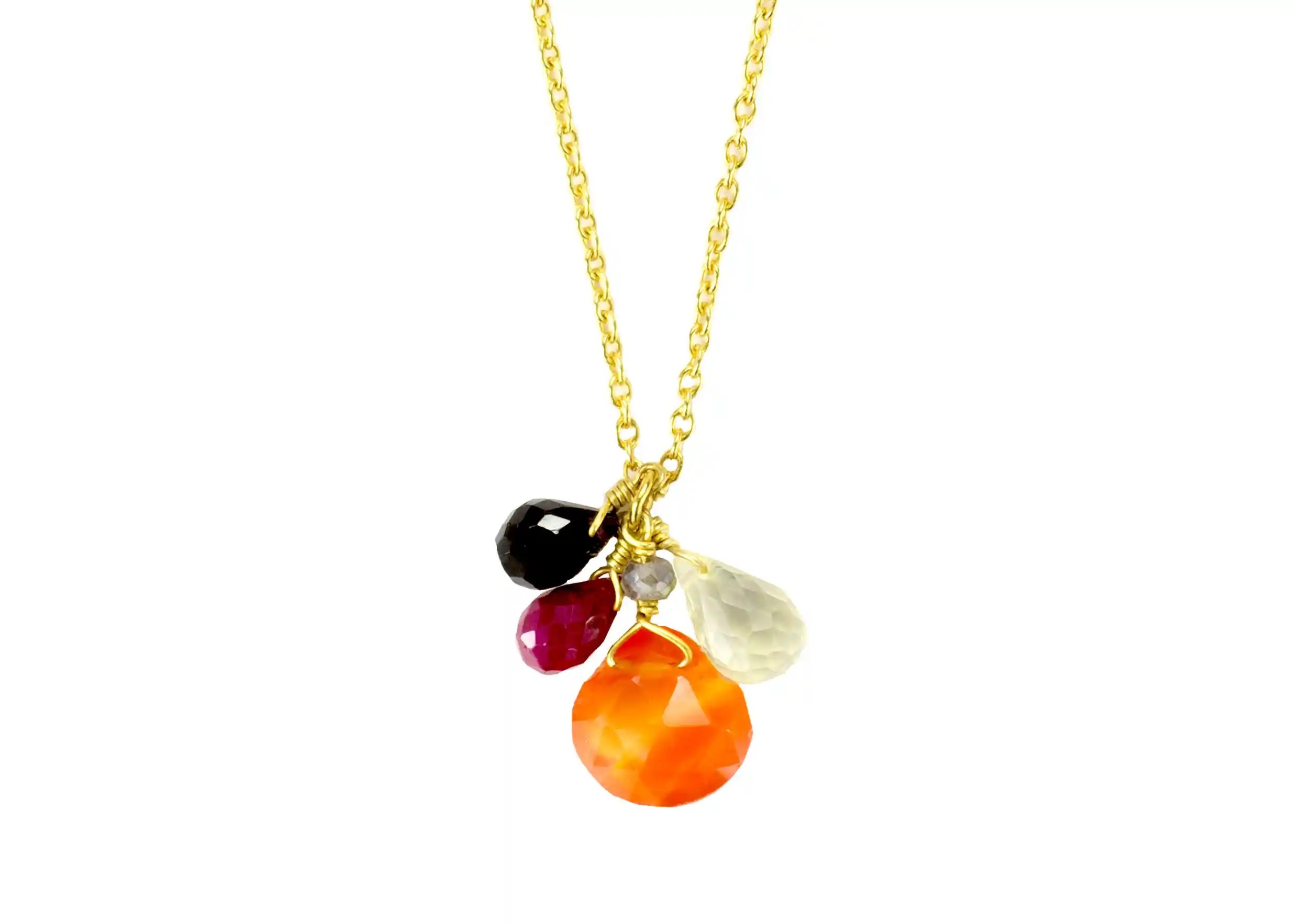 Gold and carnelian stone ‘Grapes’ pendant, Yamuna collection, photo on cut-out background