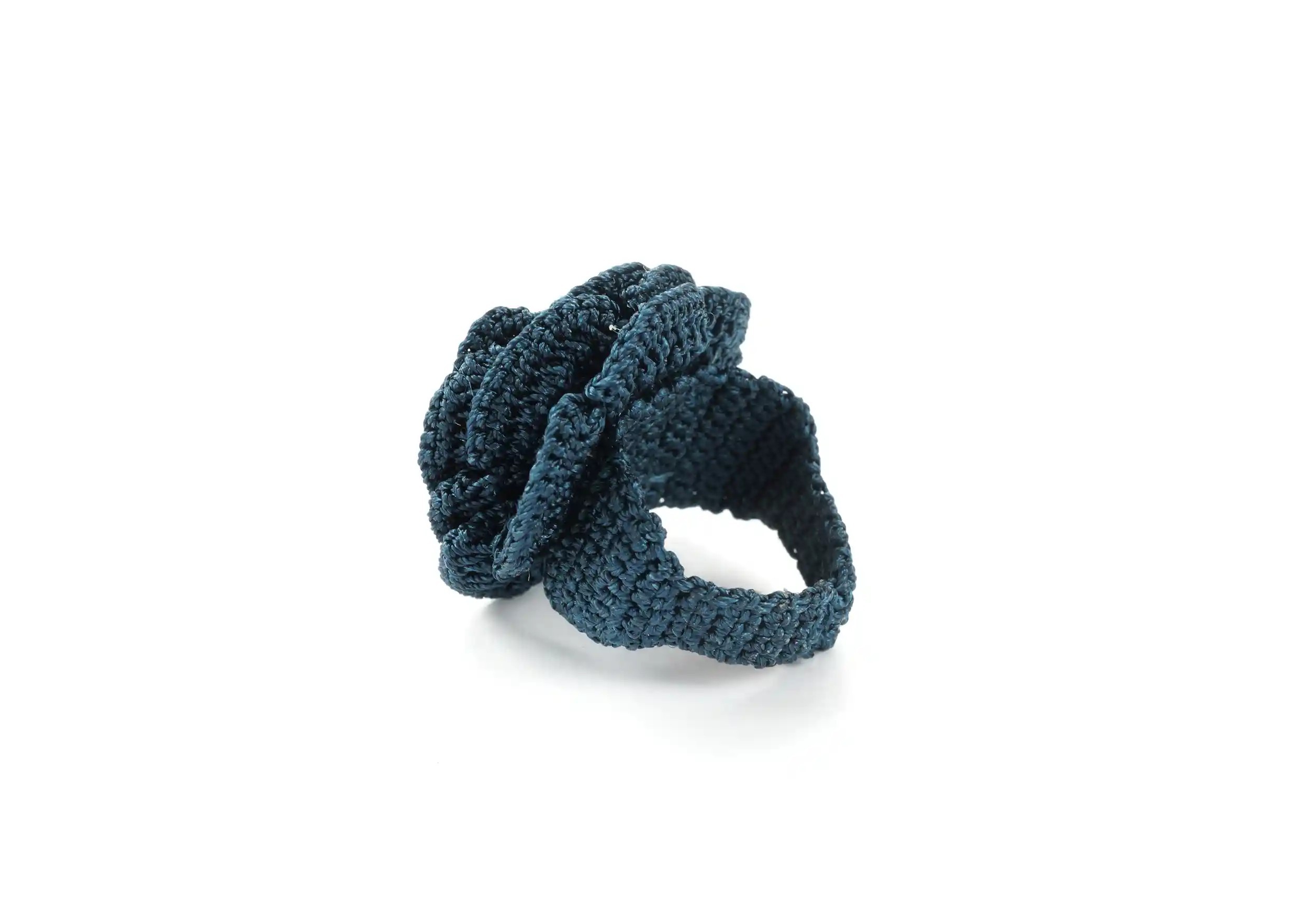 Belkis lace ring in midnight blue on a white background