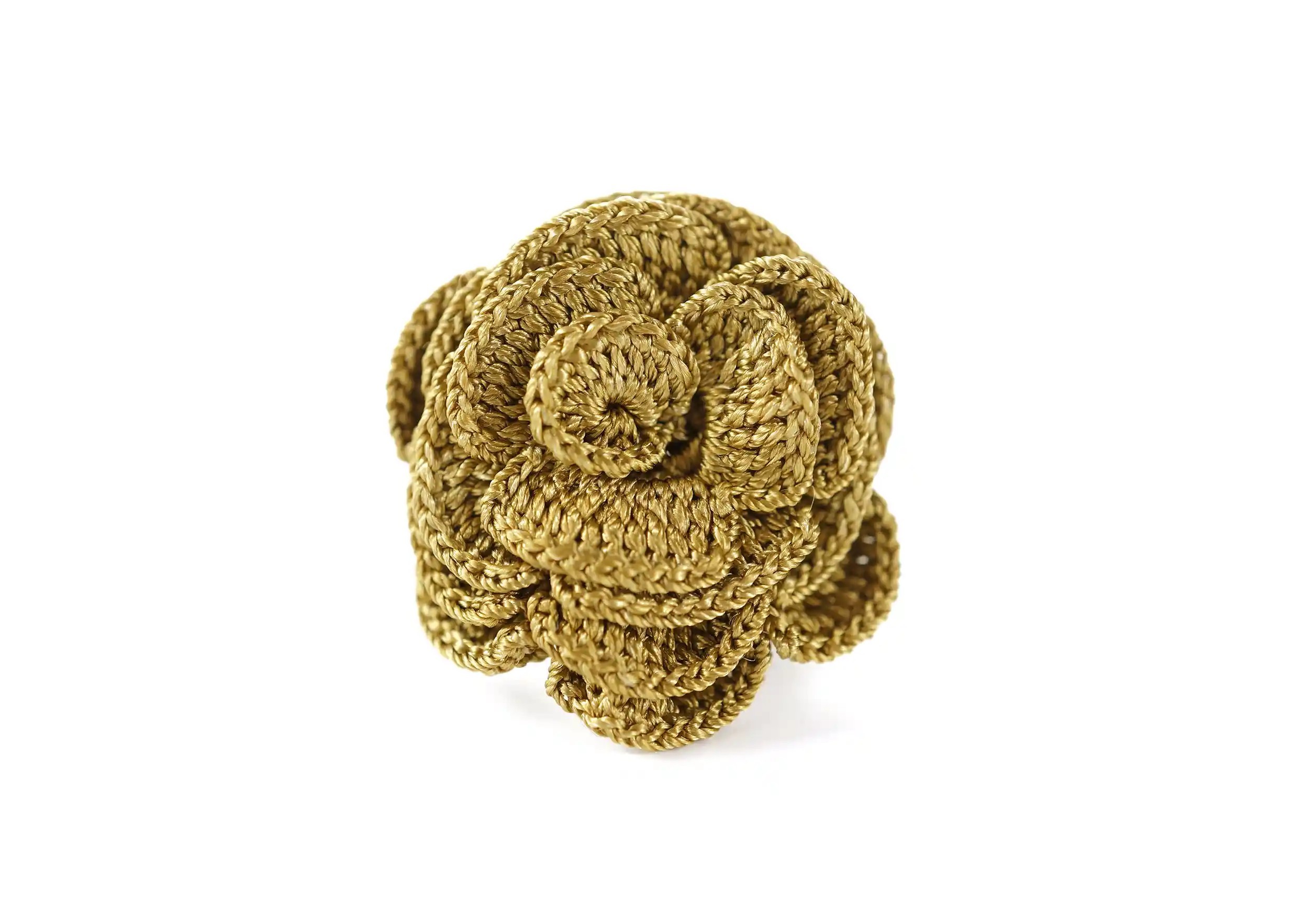 Beklis lace ring in lichen green, close-up view, floral design