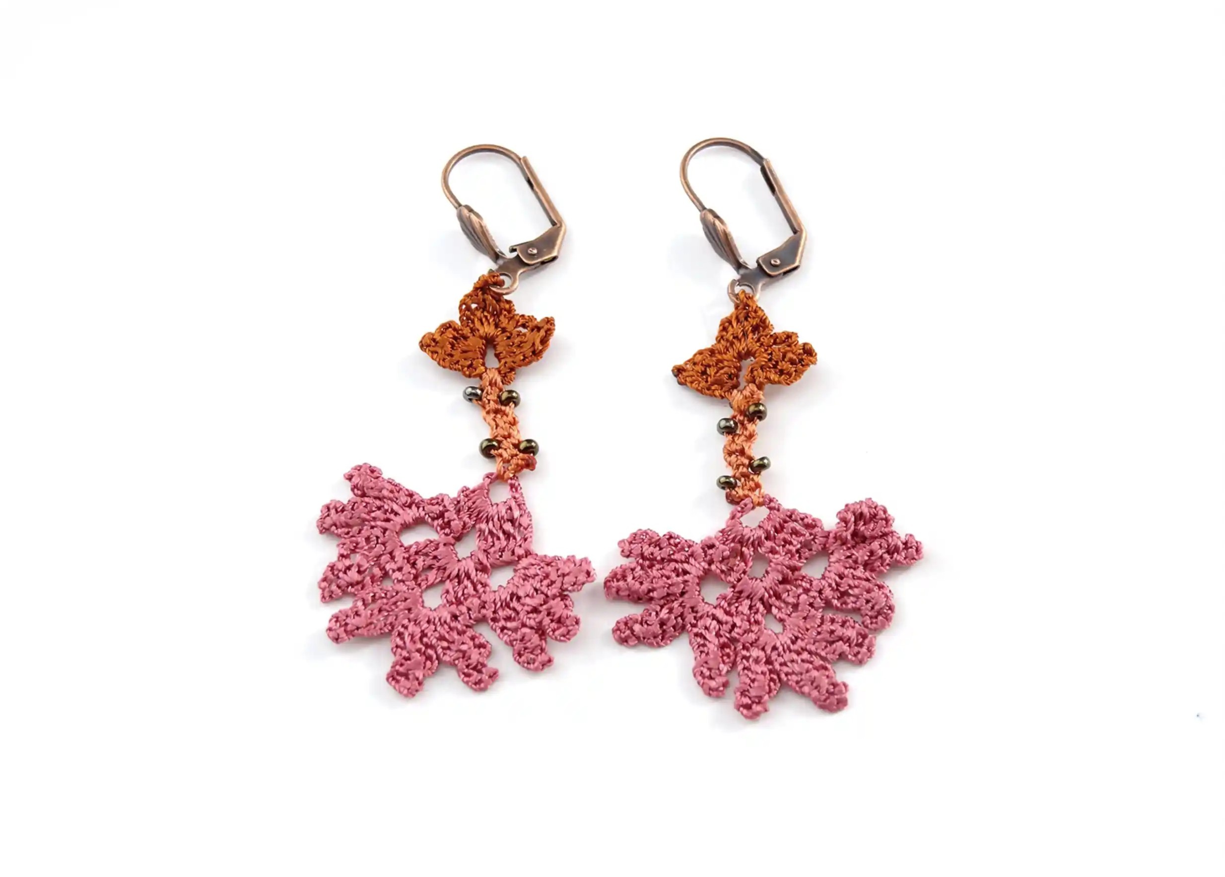 Kapadokya lace earrings, simple design, photo taken on a white background