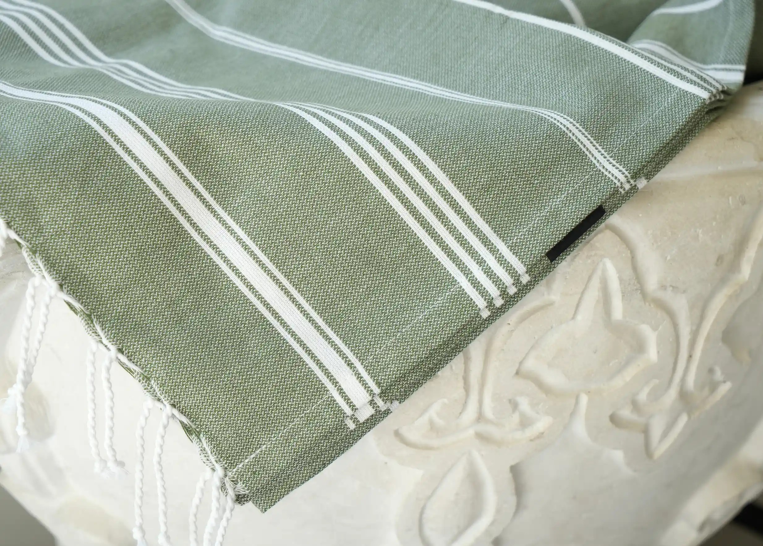 Fouta vert sapin en coton bio, collection Hammam Fouta vert sapin en coton bio, collection Hammam
