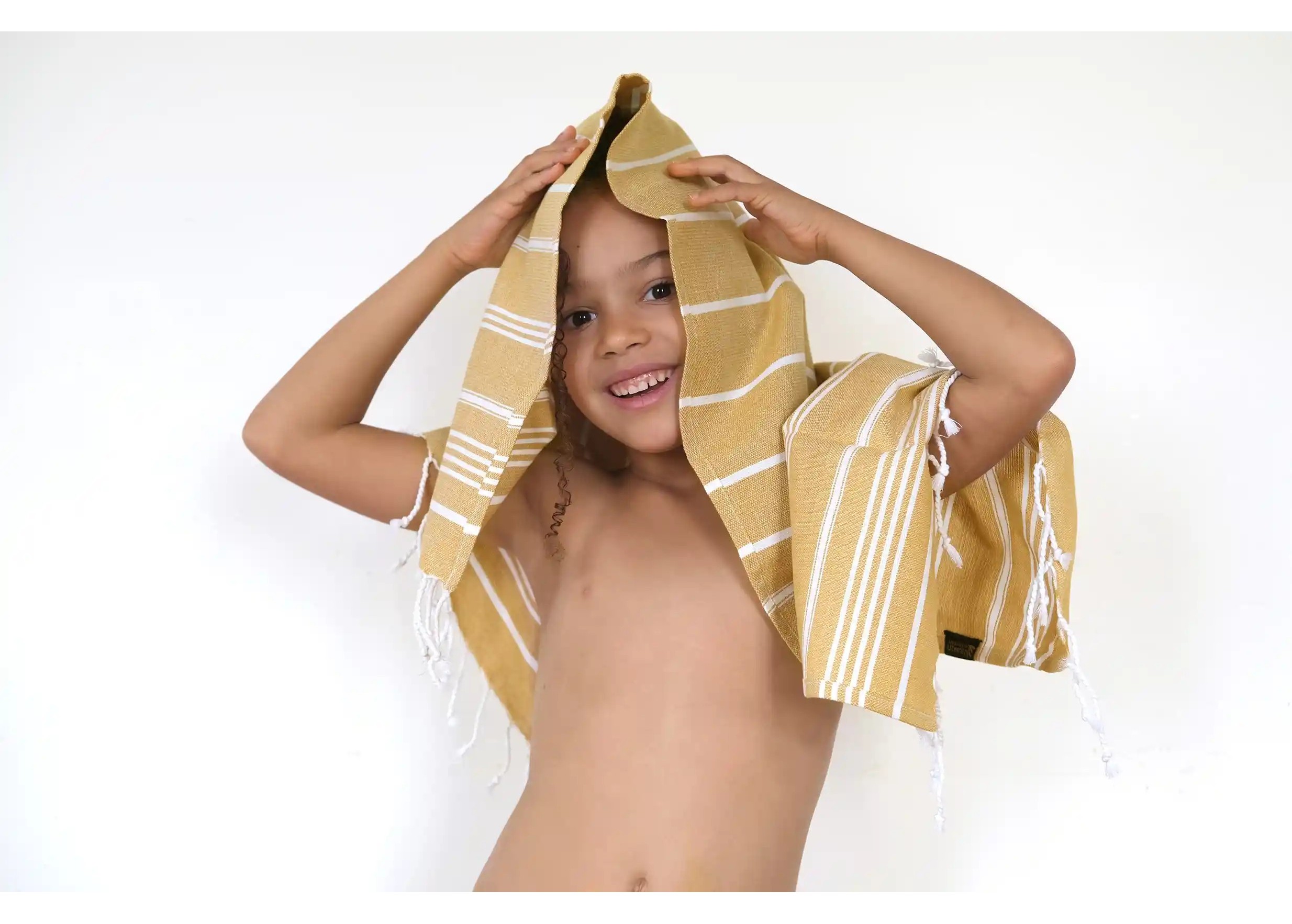 Fouta jaune doré en coton bio, collection Hammam Fouta jaune doré en coton bio, collection Hammam