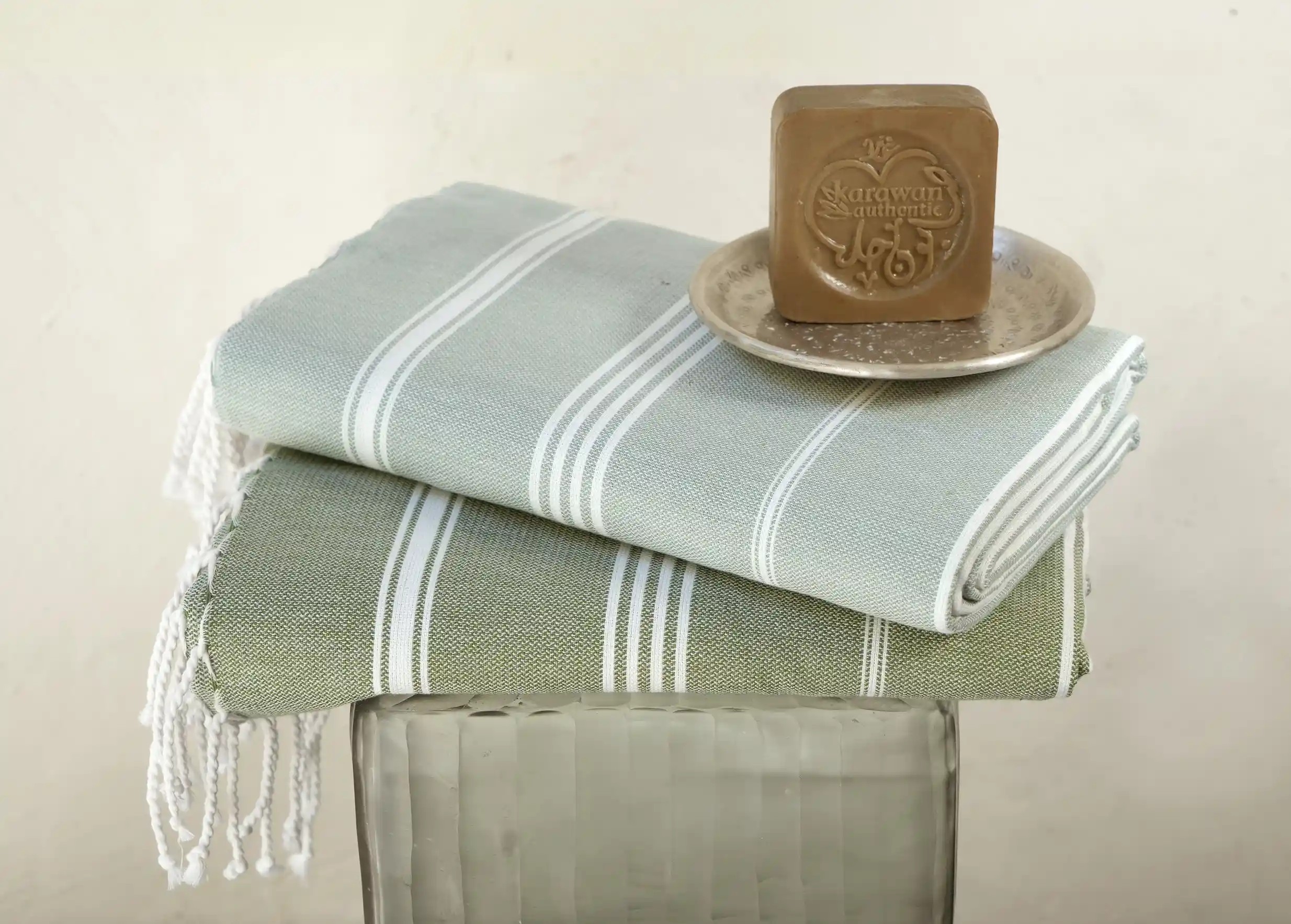 Fouta bleu eucalyptus en coton bio, collection Hammam Fouta bleu eucalyptus en coton bio, collection Hammam
