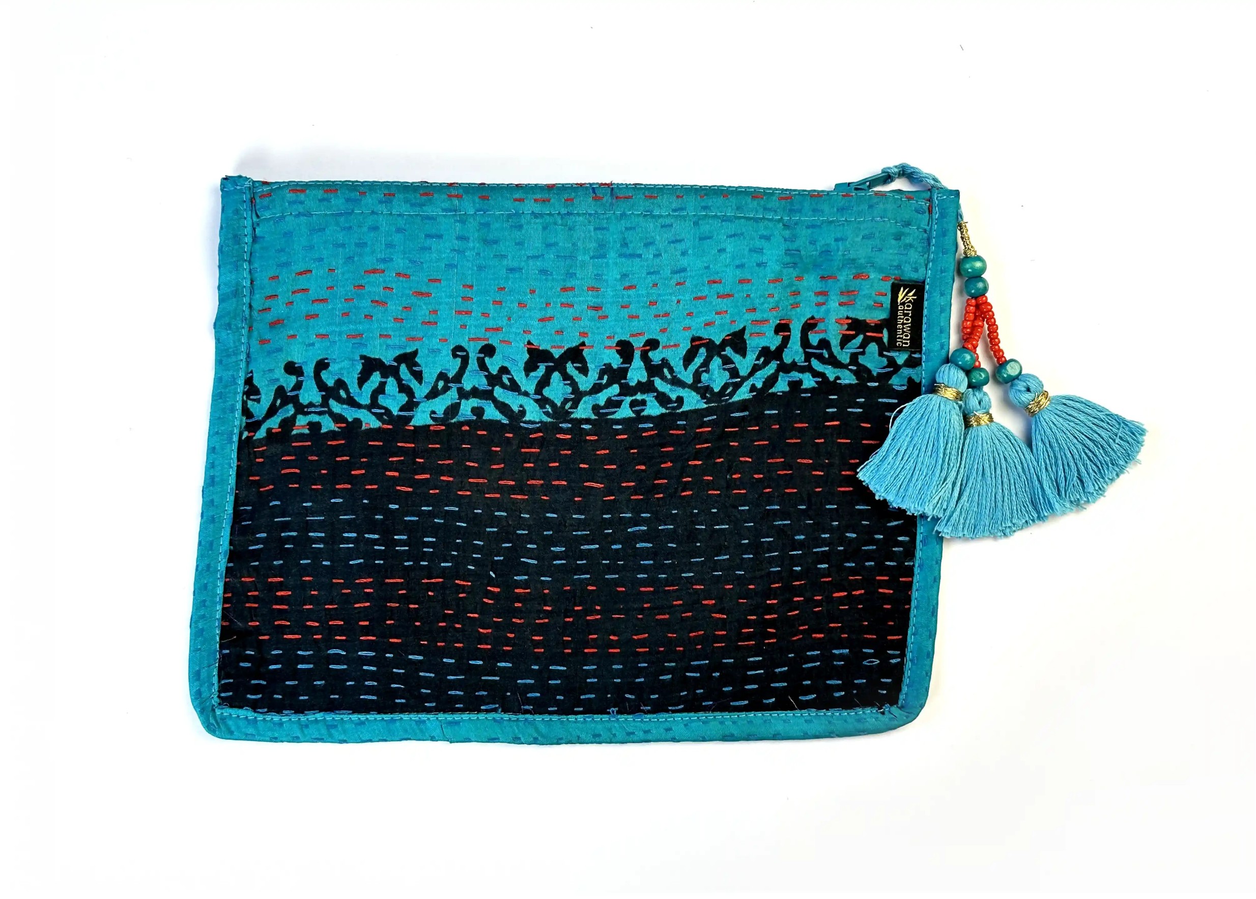 Handcrafted pouch made from recycled kanta silk, model no. 09, with tassel