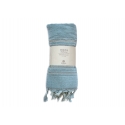 Fouta en coton biologique coloris aigue marine, tissée avec une face éponge, franges nouées à la main