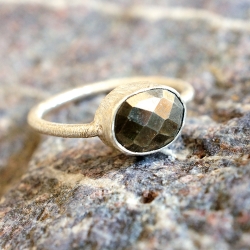 Bague en argent "Drop" Pyrite