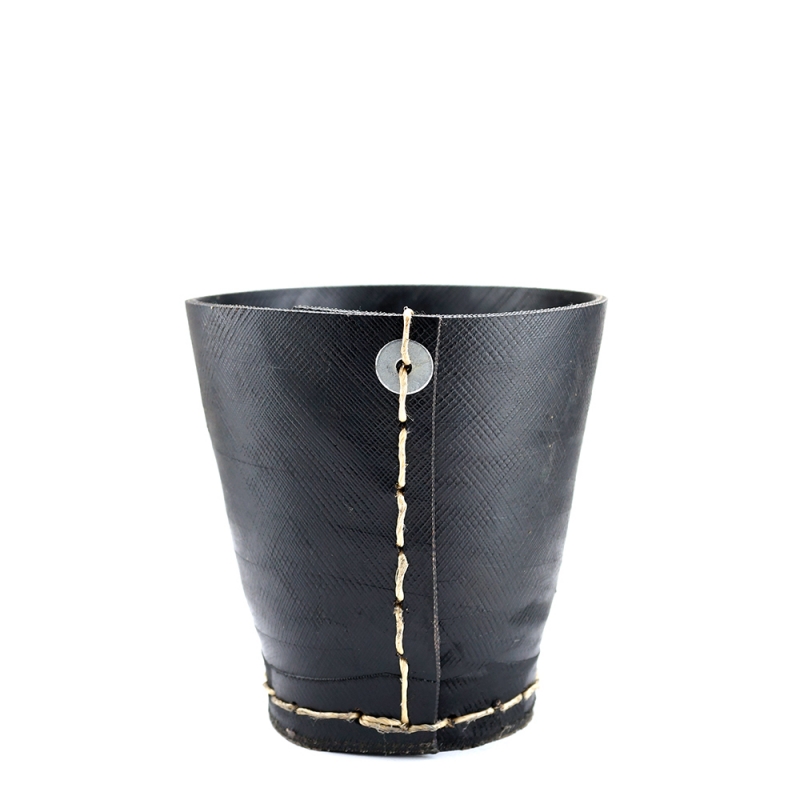 Cache pot en pneu recyclé XS modèle