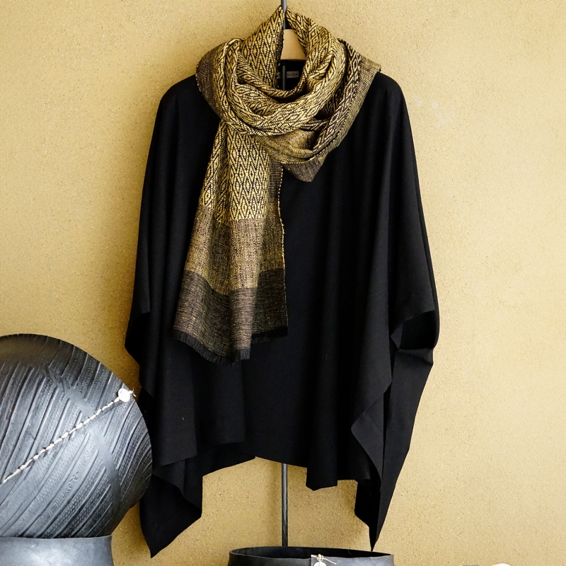 Silk stole Eri Eshani