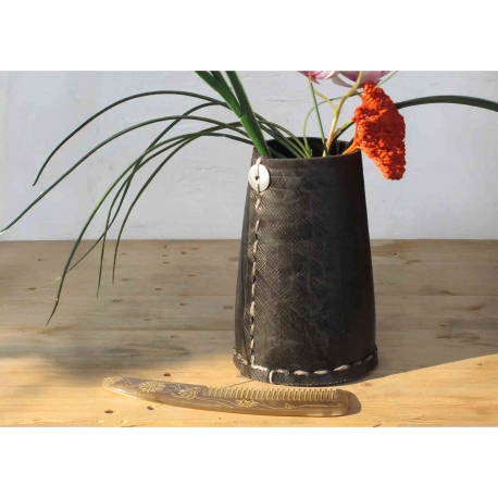 Pot haut en pneu recyclé