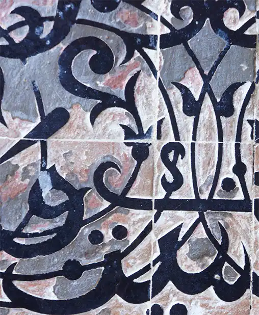 Calligraphie arabe dans décor hammam